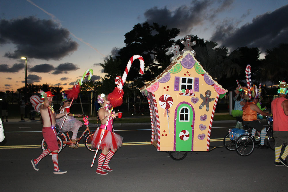 Fantasy Fest Parade 2018 photo - Duval Street, Key West